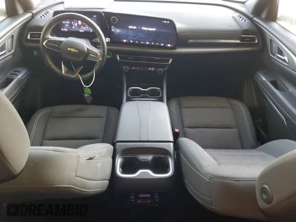 2024 Chevrolet Traverse FWD LT with VIN 1GNERGKSXRJ184137, listed as a Copart auction lot 68072625 with 27,249 mi miles and Clean title. Bid and sale history available at DreamBid. Image 8.