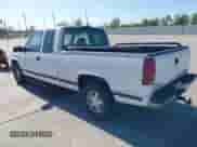 1996 GMC Sierra 1500 z VIN 1GTEC19R8TE555502, wystawiony jako IAAI lot #41964843 z przebiegiem 214 617 mil mil oraz . Historia ofert i sprzedaży dostępna na DreamBid. Obrazek 3.