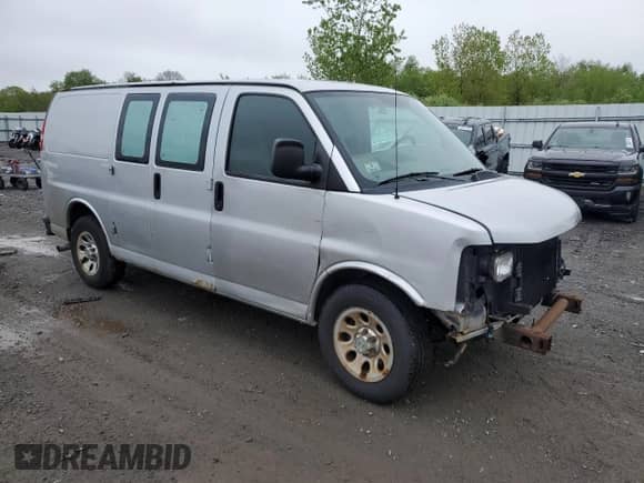 2011 Chevrolet Express Cargo с VIN 1GCSGAFX3B1159798, выставлен на аукционе Copart как лот 55997465 с пробегом 147 803 миль миль и Чистый • Clean title. История ставок и продаж доступна на DreamBid. Изображение 4.