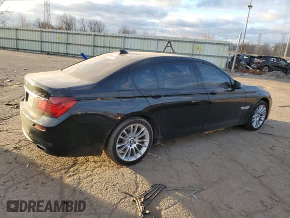 2015 BMW 7 Series 740Li xDrive с VIN WBAYF4C55FGS99336, выставлен на аукционе Copart как лот 87646015 с пробегом 100 660 миль миль и Чистый • Clean title. История ставок и продаж доступна на DreamBid. Изображение 3.