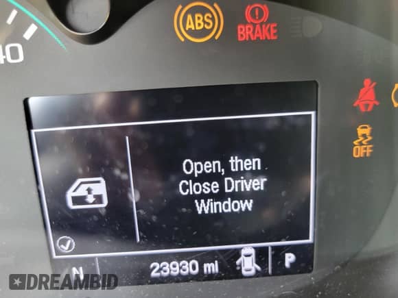 2019 Chevrolet Trax LS z VIN 3GNCJKSB7KL311989, wystawiony jako IAAI lot #42789922 z przebiegiem 23 930 mil mil oraz . Historia ofert i sprzedaży dostępna na DreamBid. Obrazek 7.