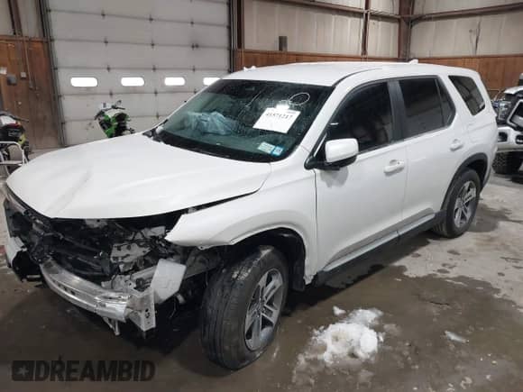 2025 Honda Pilot EX-L с VIN 5FNYG1H41SB045061, выставлен на аукционе IAAI как лот 41571217 с пробегом 7 971 миль миль и . История ставок и продаж доступна на DreamBid. Изображение 19.