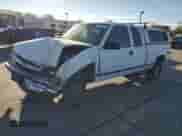 1995 Chevrolet Silverado 2500 с VIN 2GCFK29K1S1280801, выставлен на аукционе Copart как лот 74018874 с пробегом 75 827 миль миль и Списание • Salvage title. История ставок и продаж доступна на DreamBid. Изображение 1.
