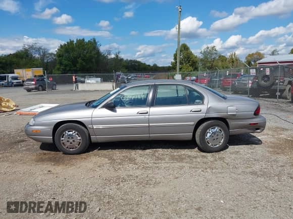 1996 Chevrolet Lumina с VIN 2G1WL52M5T1119727, выставлен на аукционе IAAI как лот 43304089 с пробегом 86 373 миль миль и . История ставок и продаж доступна на DreamBid. Изображение 14.