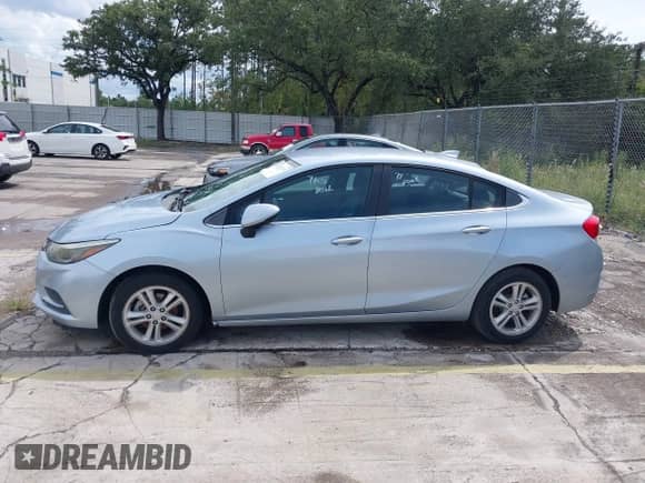 2017 Chevrolet Cruze LT с VIN 1G1BE5SM9H7191453, выставлен на аукционе IAAI как лот 43202973 с пробегом 158 935 миль миль и . История ставок и продаж доступна на DreamBid. Изображение 14.