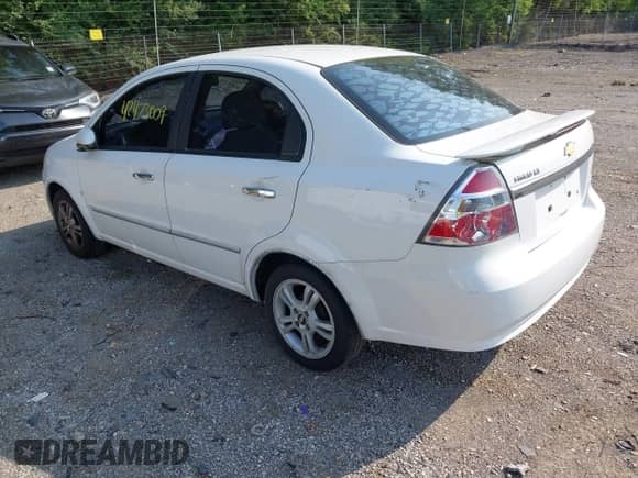 2009 Chevrolet Aveo 2LT with VIN KL1TG56E59B627732, listed as a IAAI auction lot 42473009 with 162,029 mi miles and . Bid and sale history available at DreamBid. Image 3.