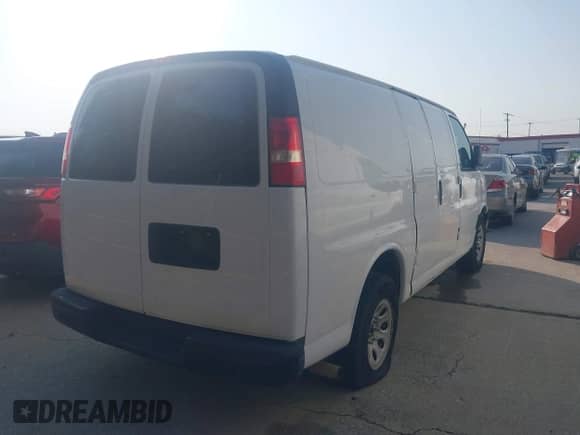 2012 Chevrolet Express Cargo z VIN 1GCSGAFXXC1129988, wystawiony jako IAAI lot #43169101 z przebiegiem 218 792 mil mil oraz . Historia ofert i sprzedaży dostępna na DreamBid. Obrazek 4.