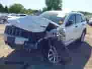 2017 Jeep Grand Cherokee Limited z VIN 1C4RJFBT2HC952183, wystawiony jako IAAI lot #42863514 z przebiegiem 113 422 mil mil oraz . Historia ofert i sprzedaży dostępna na DreamBid. Obrazek 2.