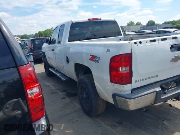2007 Chevrolet Silverado 1500 Work Truck с VIN 1GCEK19CX7E582012, выставлен на аукционе IAAI как лот 42890901 с пробегом Не указан миль и . История ставок и продаж доступна на DreamBid. Изображение 3.