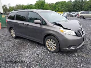2014 Toyota Sienna LE z VIN 5TDJK3DC9ES072629, wystawiony jako IAAI lot #42535388 z przebiegiem 273 229 mil mil oraz . Historia ofert i sprzedaży dostępna na DreamBid. Obrazek 1.
