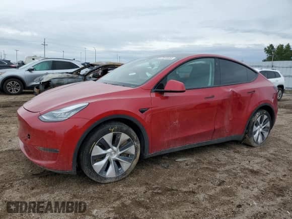 2021 Tesla Model Y Long Range with VIN 5YJYGDEE8MF072033, listed as a Copart auction lot 81556655 with 43,132 mi miles and Salvage title. Bid and sale history available at DreamBid. Image 1.
