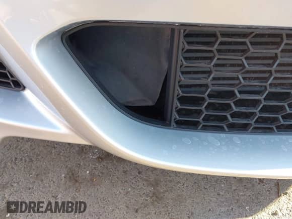 2015 BMW 3 Series 328i xDrive z VIN WBA3B3C58FF548900, wystawiony jako IAAI lot #42907192 z przebiegiem 131 853 mil mil oraz . Historia ofert i sprzedaży dostępna na DreamBid. Obrazek 6.