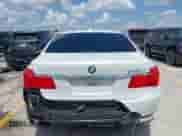 2012 BMW 7 Series 750Li z VIN WBAKB8C54CC964576, wystawiony jako IAAI lot #42499443 z przebiegiem 78 728 mil mil oraz . Historia ofert i sprzedaży dostępna na DreamBid. Obrazek 17.