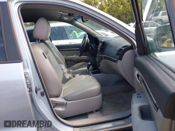 2007 Hyundai Santa Fe SE z VIN 5NMSH73E37H012154, wystawiony jako IAAI lot #43171454 z przebiegiem 130 064 mil mil oraz . Historia ofert i sprzedaży dostępna na DreamBid. Obrazek 5.