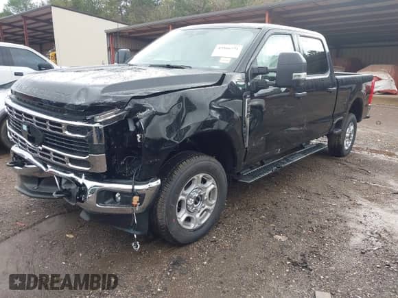 2026 Ford F-250 XL with VIN 1FT7W2BN6TEC24382, listed as a IAAI auction lot 43566771 with 451 mi miles and . Bid and sale history available at DreamBid. Image 17.