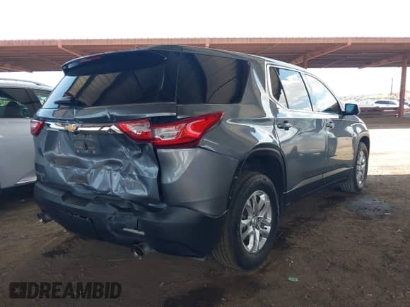 2021 Chevrolet Traverse LS z VIN 1GNERFKW3MJ138347, wystawiony jako IAAI lot #42433171 z przebiegiem 59 226 mil mil oraz . Historia ofert i sprzedaży dostępna na DreamBid. Obrazek 4.