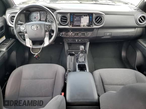 2019 Toyota Tacoma TRD Off Road z VIN 3TMCZ5AN7KM210332, wystawiony jako Copart lot #81743135 z przebiegiem 90 681 mil mil oraz Szkoda całkowita • Salvage title. Historia ofert i sprzedaży dostępna na DreamBid. Obrazek 8.