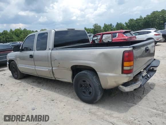 2003 GMC Sierra 1500 SLE with VIN 2GTEC19V931177186, listed as a Copart auction lot 63335915 with 256,141 mi miles and Salvage title. Bid and sale history available at DreamBid. Image 2.