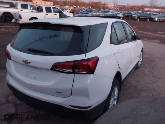 2024 Chevrolet Equinox LS z VIN 3GNAX5EG6RL257769, wystawiony jako IAAI lot #41206772 z przebiegiem 826 mil mil oraz . Historia ofert i sprzedaży dostępna na DreamBid. Obrazek 4.