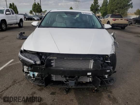 2025 Hyundai Elantra Limited with VIN KMHLN4DJ6SU149609, listed as a Copart auction lot 81482995 with 732 mi miles and Salvage title. Bid and sale history available at DreamBid. Image 5.