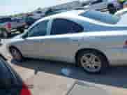 2005 Volvo S60 with VIN YV1RS592652473703, listed as a IAAI auction lot 42754438 with 204,838 mi miles and . Bid and sale history available at DreamBid. Image 15.