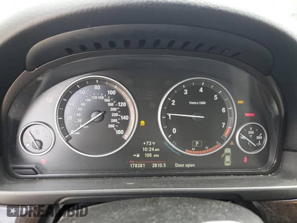 2013 BMW 5 Series 528i с VIN WBAXG5C56DD231950, выставлен на аукционе Copart как лот 57555855 с пробегом 178 381 миль миль и Списание • Salvage title. История ставок и продаж доступна на DreamBid. Изображение 9.