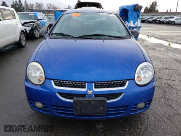 2004 Dodge Neon SXT z VIN 1B3ES56C44D510995, wystawiony jako Copart lot #38089544 z przebiegiem 119 407 mil mil oraz Szkoda całkowita • Salvage title. Historia ofert i sprzedaży dostępna na DreamBid. Obrazek 5.