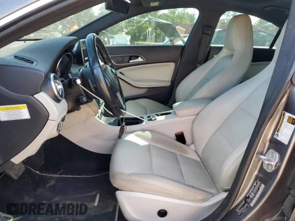 2014 Mercedes-Benz CLA 250 с VIN WDDSJ4EB7EN062454, выставлен на аукционе Copart как лот 69831785 с пробегом 174 340 миль миль и Списание • Salvage title. История ставок и продаж доступна на DreamBid. Изображение 7.