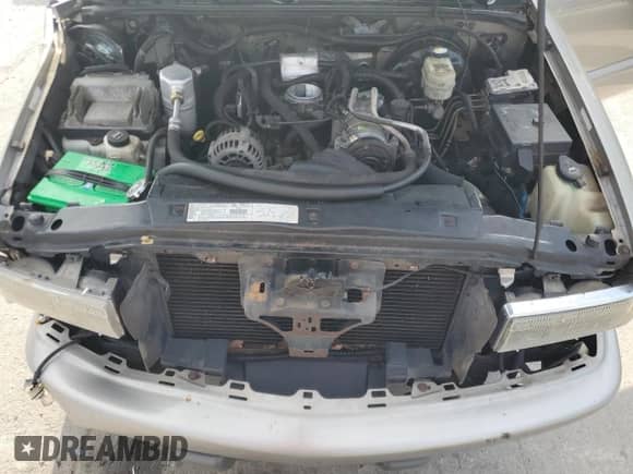 2002 Chevrolet Blazer LS с VIN 1GNCS18W52K214535, выставлен на аукционе Copart как лот 55815465 с пробегом 160 614 миль миль и Списание • Salvage title. История ставок и продаж доступна на DreamBid. Изображение 12.