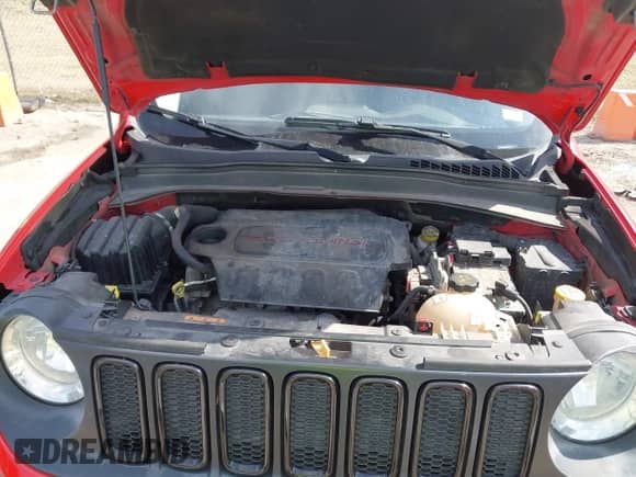 2017 Jeep Renegade Altitude z VIN ZACCJBBB2HPE76759, wystawiony jako IAAI lot #41773402 z przebiegiem 134 468 mil mil oraz . Historia ofert i sprzedaży dostępna na DreamBid. Obrazek 10.