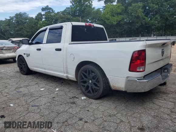 2020 Ram 1500 Tradesman z VIN 3C6RR6KT8LG127688, wystawiony jako Copart lot #64224635 z przebiegiem 55 839 mil mil oraz Szkoda całkowita • Salvage title. Historia ofert i sprzedaży dostępna na DreamBid. Obrazek 2.