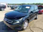 2017 Volkswagen Tiguan S с VIN WVGBV7AX6HK007903, выставлен на аукционе IAAI как лот 43168037 с пробегом 35 773 миль миль и . История ставок и продаж доступна на DreamBid. Изображение 14.