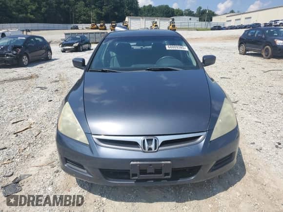 2007 Honda Accord LX z VIN 1HGCM56437A174210, wystawiony jako Copart lot #68809385 z przebiegiem 268 103 mil mil oraz Szkoda całkowita • Salvage title. Historia ofert i sprzedaży dostępna na DreamBid. Obrazek 5.