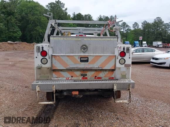 2010 Chevrolet Silverado 3500HD with VIN 1GB5KZBK7AZ252039, listed as a IAAI auction lot 42203910 with 379,973 mi miles and . Bid and sale history available at DreamBid. Image 16.