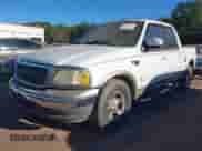 2003 Ford F-150 XLT z VIN 1FTRW07683KA87073, wystawiony jako IAAI lot #43424180 z przebiegiem Nie podano mil oraz . Historia ofert i sprzedaży dostępna na DreamBid. Obrazek 2.