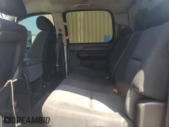 2012 Chevrolet Silverado 1500 LS z VIN 3GCPCREA9CG186777, wystawiony jako Copart lot #65770275 z przebiegiem 257 042 mil mil oraz Szkoda całkowita • Salvage title. Historia ofert i sprzedaży dostępna na DreamBid. Obrazek 10.