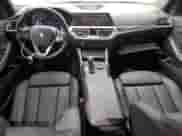 2020 BMW 3 Series 330i xDrive z VIN 3MW5R7J06L8B23523, wystawiony jako Copart lot #80331495 z przebiegiem 83 100 mil mil oraz Czysty tytuł • Clean title. Historia ofert i sprzedaży dostępna na DreamBid. Obrazek 8.
