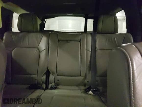 2015 Honda Pilot EX-L z VIN 5FNYF4H66FB030521, wystawiony jako Copart lot #83305404 z przebiegiem 127 824 mil mil oraz Szkoda całkowita • Salvage title. Historia ofert i sprzedaży dostępna na DreamBid. Obrazek 10.