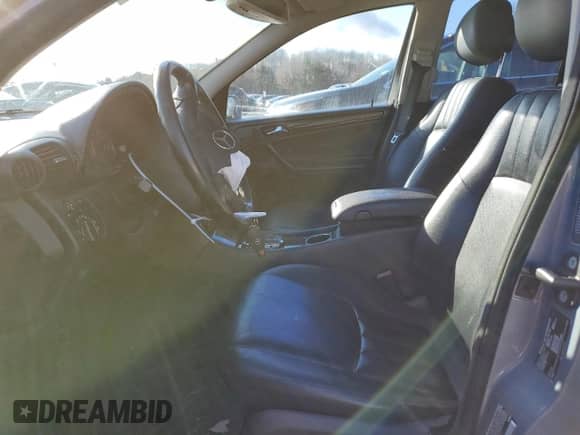 2005 Mercedes-Benz C 240 with VIN WDBRH81J05F552977, listed as a Copart auction lot 85506104 with 185,373 mi miles and Clean title. Bid and sale history available at DreamBid. Image 7.