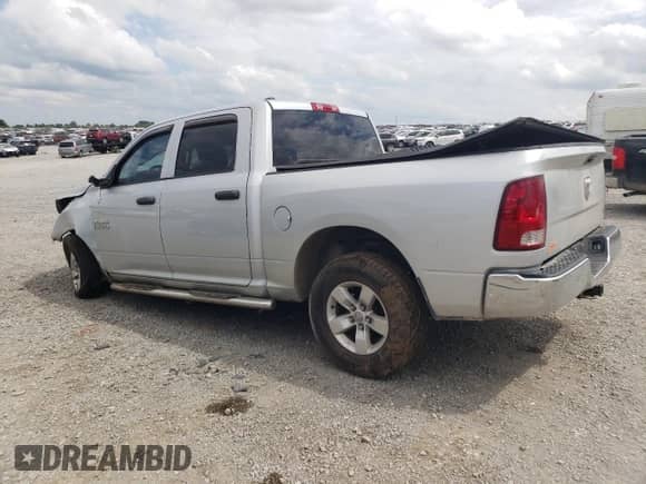 2014 Ram 1500 Tradesman z VIN 1C6RR6KG7ES233922, wystawiony jako Copart lot #59740905 z przebiegiem 114 777 mil mil oraz Szkoda całkowita • Salvage title. Historia ofert i sprzedaży dostępna na DreamBid. Obrazek 2.