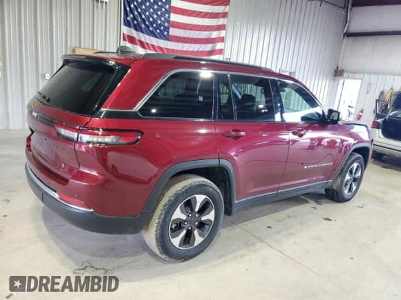 2024 Jeep Grand Cherokee z VIN 1C4RJYB6XRC145515, wystawiony jako Copart lot #90075345 z przebiegiem 45 761 mil mil oraz Czysty tytuł • Clean title. Historia ofert i sprzedaży dostępna na DreamBid. Obrazek 3.