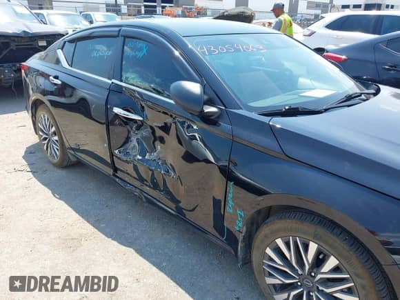 2024 Nissan Altima SV z VIN 1N4BL4DV2RN343864, wystawiony jako IAAI lot #43054063 z przebiegiem 30 276 mil mil oraz . Historia ofert i sprzedaży dostępna na DreamBid. Obrazek 6.