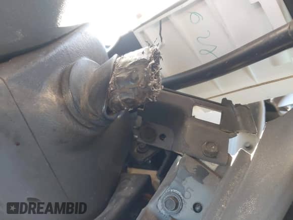 2002 Ford F-150 XLT с VIN 1FTRW07L62KC97448, выставлен на аукционе IAAI как лот 41276502 с пробегом Не указан миль и . История ставок и продаж доступна на DreamBid. Изображение 11.