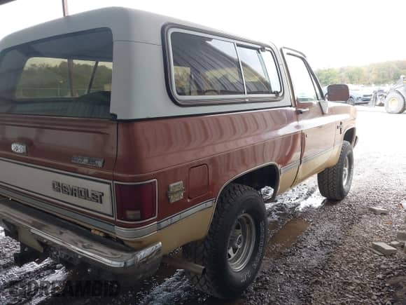 1982 Chevrolet Blazer K10 Utility HT with VIN 1G8EK18H6CF125869, listed as a IAAI auction lot 43568930 with 60,452 mi miles and . Bid and sale history available at DreamBid. Image 4.