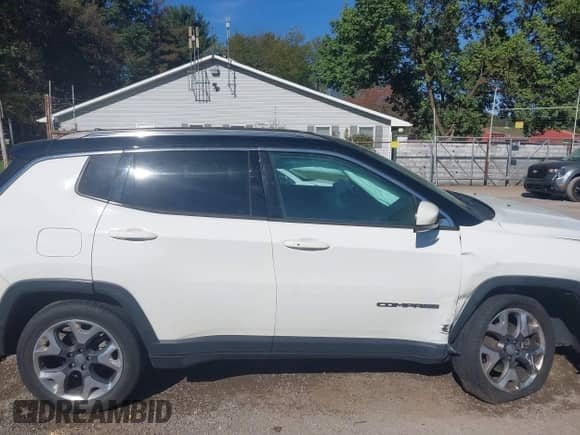 2019 Jeep Compass Limited with VIN 3C4NJDCB5KT827375, listed as a IAAI auction lot 43354393 with 122,355 mi miles and . Bid and sale history available at DreamBid. Image 14.