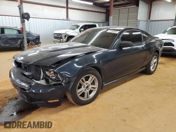 2012 Ford Mustang V6 с VIN 1ZVBP8AM8C5242771, выставлен на аукционе Copart как лот 71180935 с пробегом 342 478 миль миль и Списание • Salvage title. История ставок и продаж доступна на DreamBid. Изображение 1.