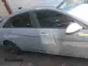 2023 Hyundai Elantra SEL z VIN KMHLM4AGXPU375526, wystawiony jako IAAI lot #43267575 z przebiegiem 38 330 mil mil oraz . Historia ofert i sprzedaży dostępna na DreamBid. Obrazek 13.