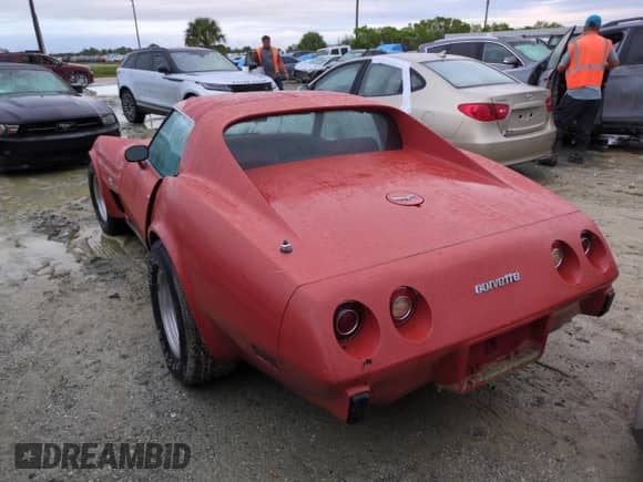 1977 Chevrolet Corvette с VIN 1Z37L7S427667, выставлен на аукционе Copart как лот 75077574 с пробегом 65 599 миль миль и На запчасти • Non repairable. История ставок и продаж доступна на DreamBid. Изображение 2.