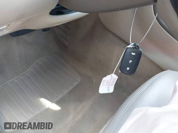 1996 Lexus SC 400 с VIN JT8CH32Y3T0050789, выставлен на аукционе IAAI как лот 43386396 с пробегом 283 210 миль миль и . История ставок и продаж доступна на DreamBid. Изображение 11.