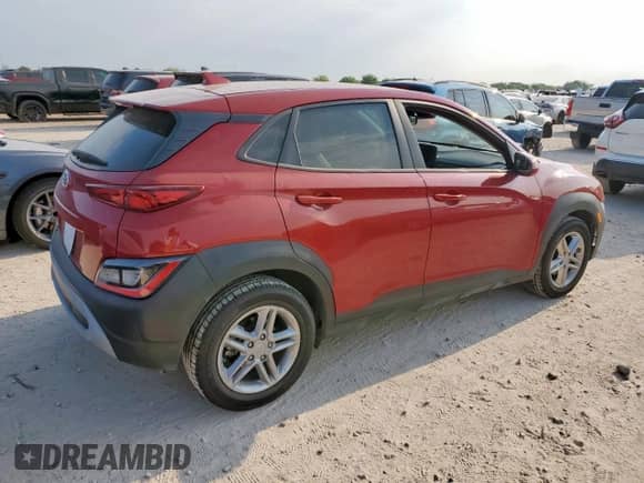 2022 Hyundai Kona SE z VIN KM8K22AB6NU765739, wystawiony jako Copart lot #69652685 z przebiegiem 37 937 mil mil oraz Czysty tytuł • Clean title. Historia ofert i sprzedaży dostępna na DreamBid. Obrazek 3.